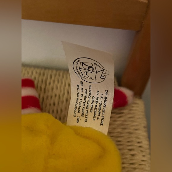 Ty Teenie Beanies- 2004 Ronald Mcdonald The Bear 
Retired - Picture 4 of 5